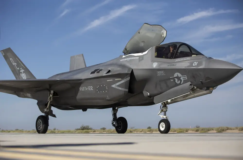 US Marine Corps Performs First-ever F-35B Landing on Shortened Runways at Yuma
