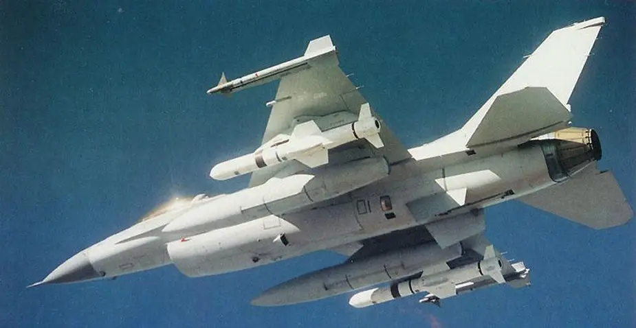 US Air Force F-16C with AGM-84 Harpoon anti-ship missiles under the wings