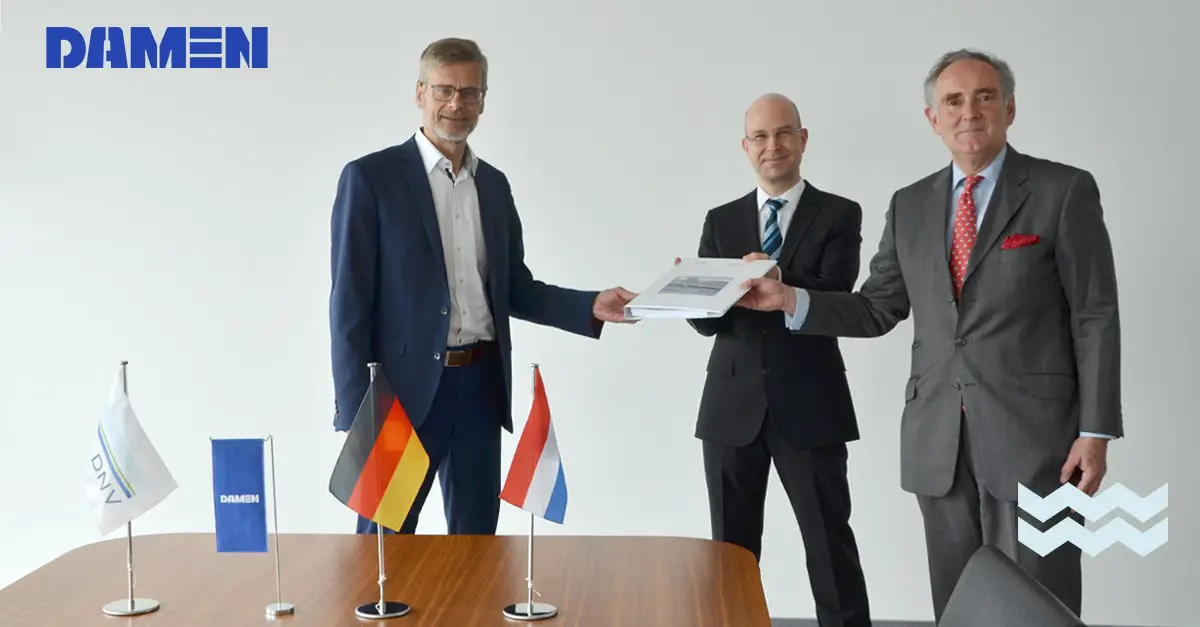 On the contract signing photo from left to right: Dirk Henneberg, Senior Program Manager Procurement F126, Damen Naval, Sven Dreessen, Manager Newbuilding Area Germany, DNV Maritime, und Christian von Oldershausen, Business Director Naval & Governmental Vessels, DNV Maritime