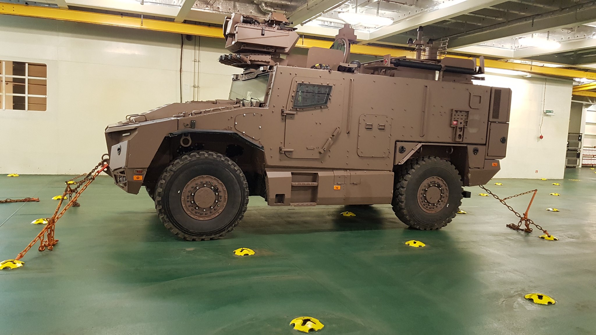 French Directorate General of Armaments Qualifies Serval Armored Vehiclefor Amphibious Operation