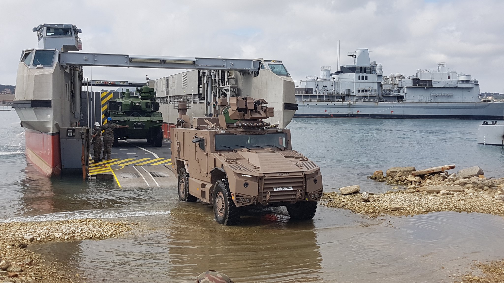 French Directorate General of Armaments Qualifies Serval Armored Vehiclefor Amphibious Operation