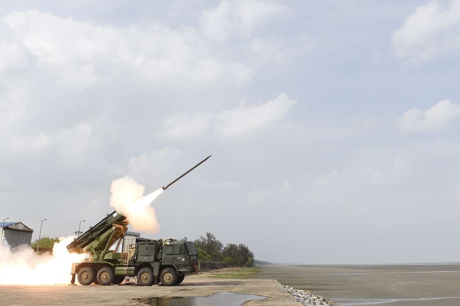 India Successfully Test Fires Enhanced Pinaka Multi-Barrel Rocket Launcher in Odisha
