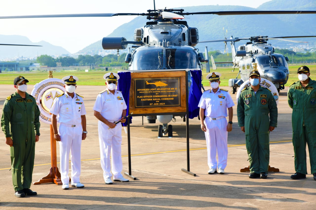 Indian Navy Inducts 3  Indigenously-built Advanced Light Helicopters ALH MK III