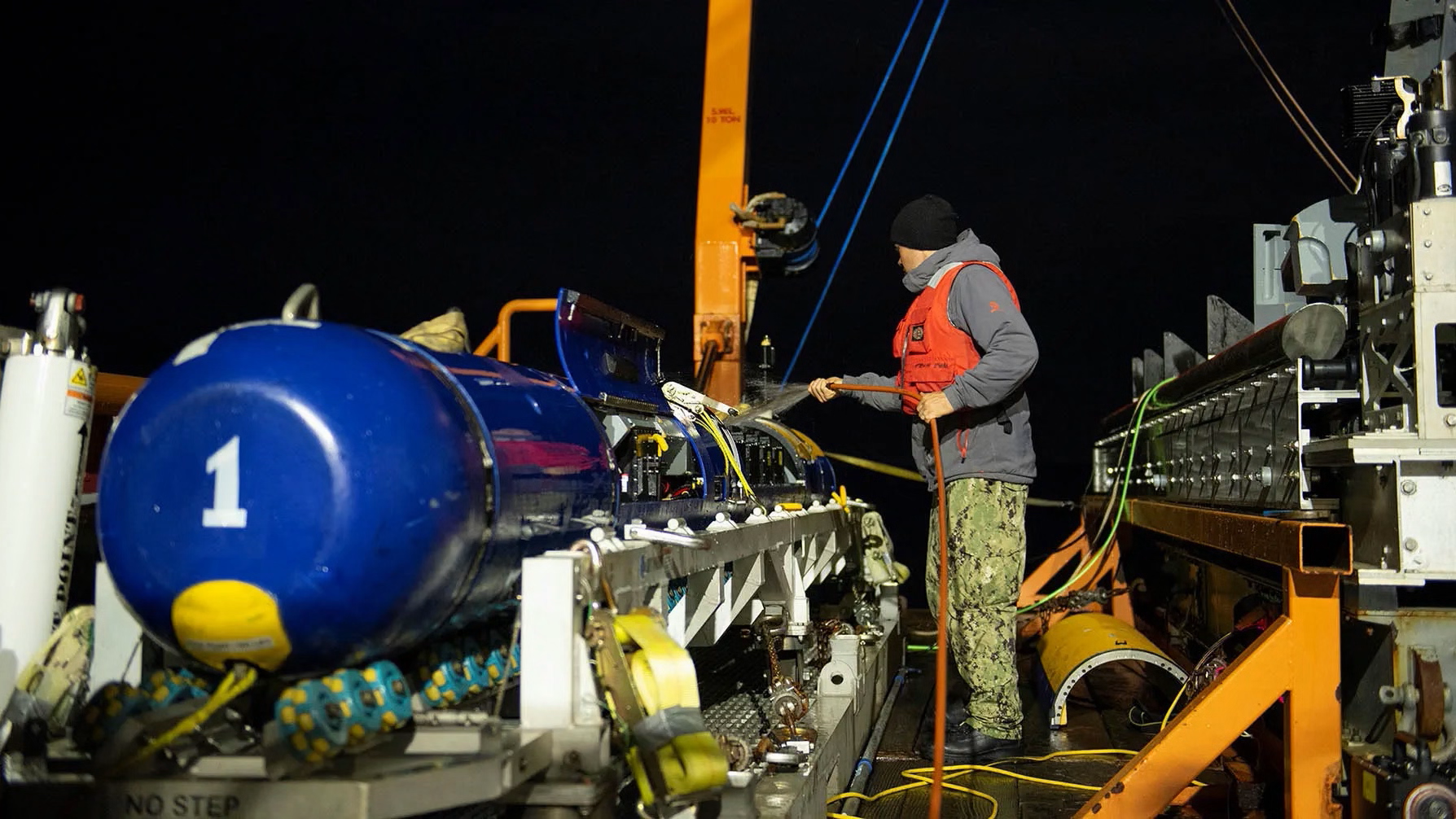 Knifefish surface mine countermeasure unmanned underwater vehicle (SMCM UUV)