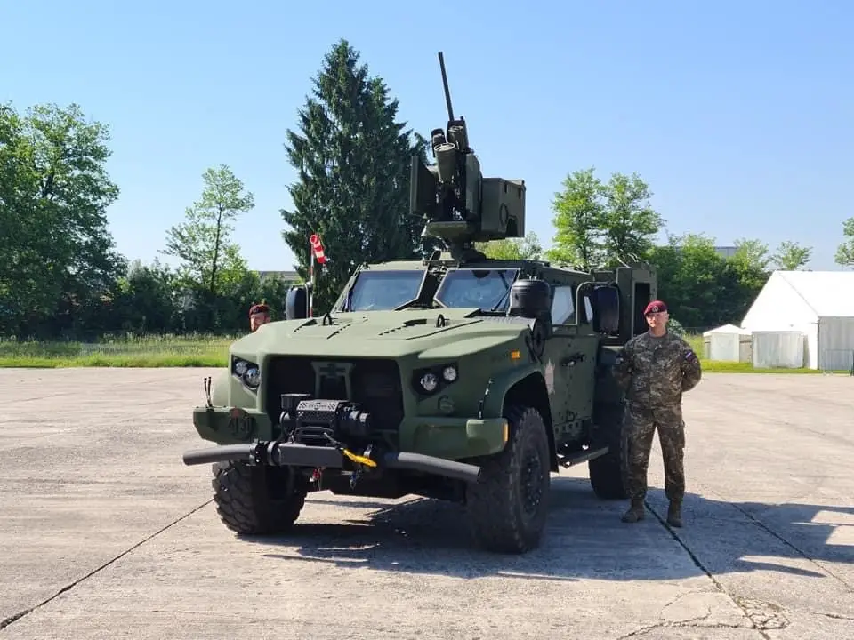 Slovenian Armed Forces unveils its Oshkosh Defense JLTVs equipped with RS CROWS Remote Weapon Station (RWS).