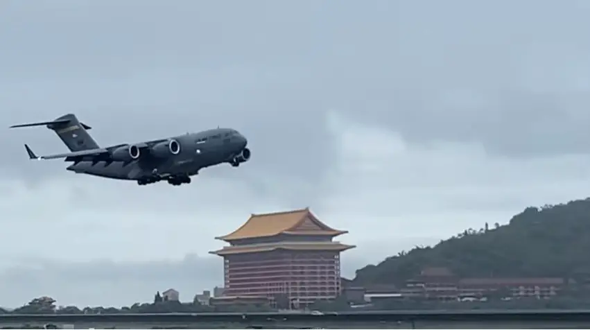 US Senate Delegation Arrives in Taiwan with C-17 Military Transport Aircraft