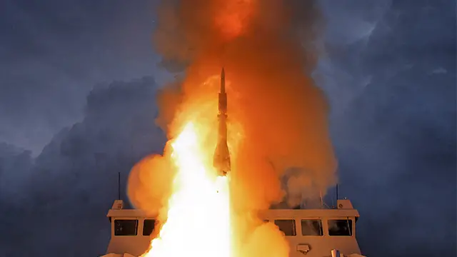 Aster 30 PAAMS missile firing from Frigate