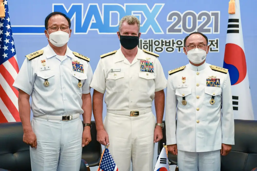 Commander, US Pacific Fleet (USPACFLT) Visits Republic of Korea Navy (ROKN)