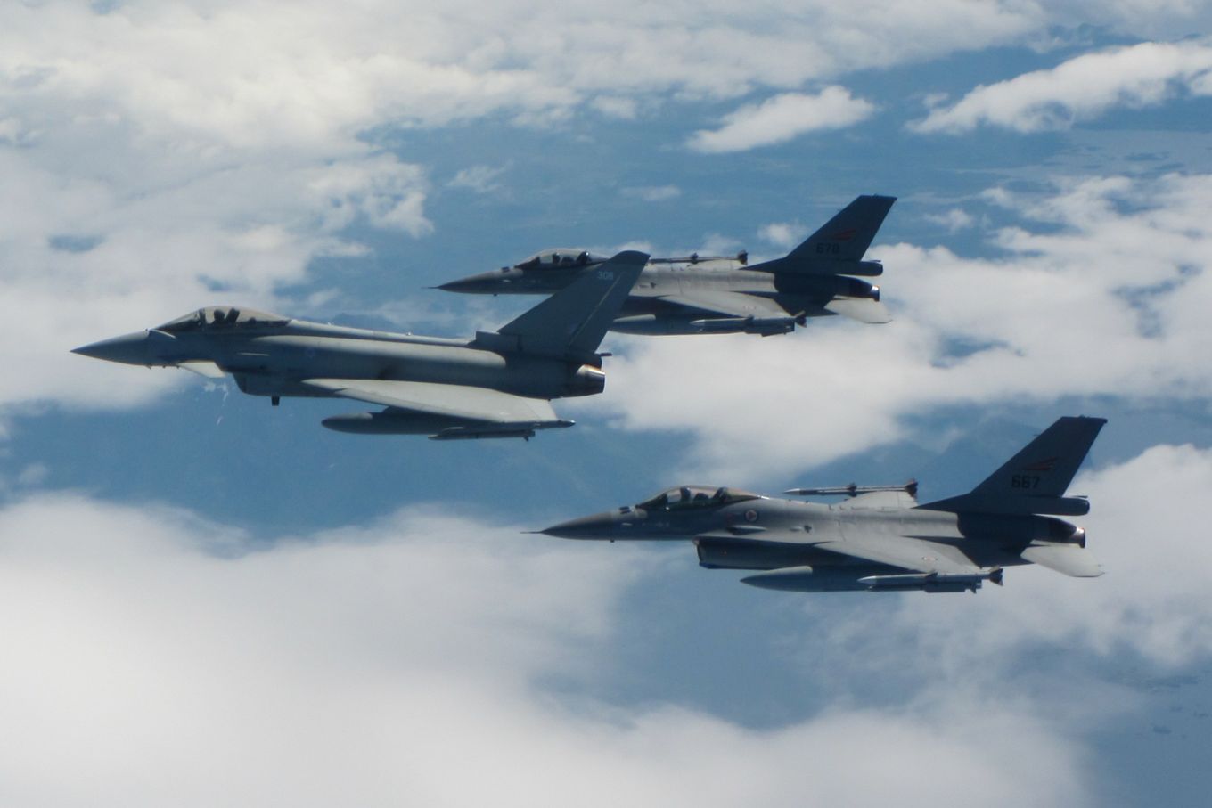Royal Air Force Typhoons Test Refuelling Concept with Norwegian NATO Allies