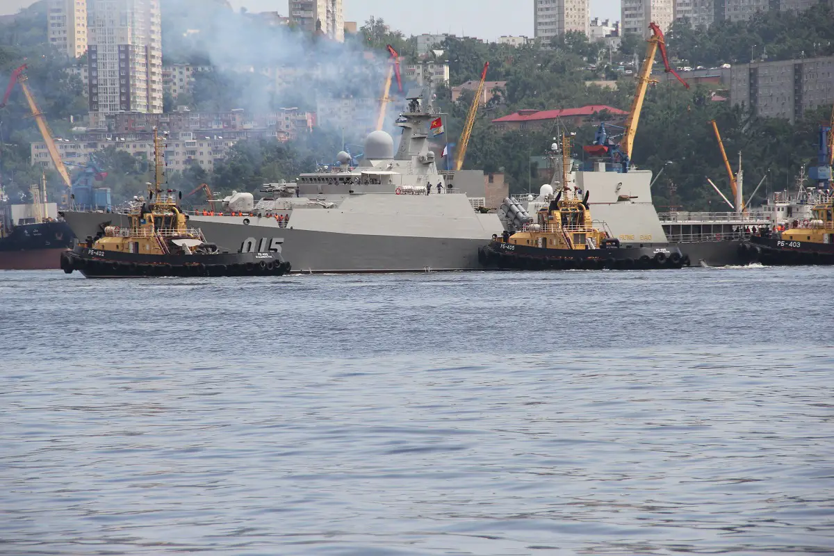 Vietnamese People's Navy Gepard-class missile frigate Tráº§n HÆ°ng Äáº¡o (HQ-015)
