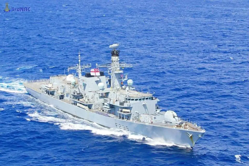 Royal Navy HMS Richmond (F239) Conducts PASSEX with Royal Thai Navy HTMS Kraburi (FFG 457)