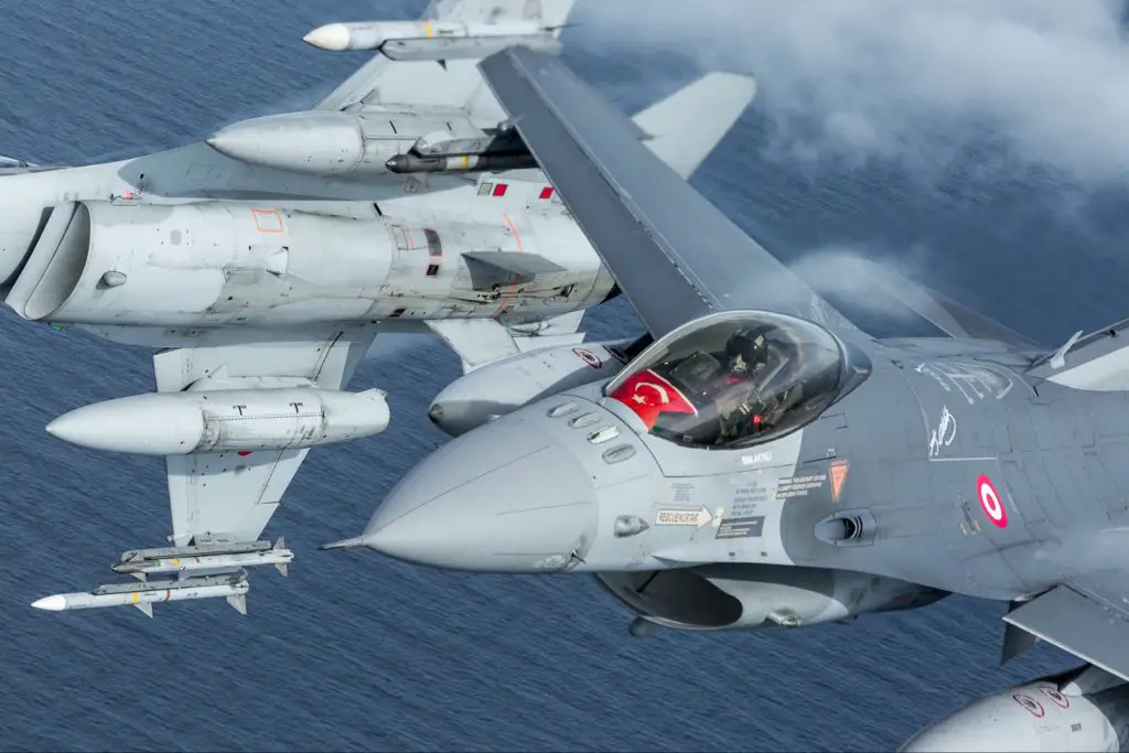 Turkish F-16 Fighter and Polish C-295M Aircraft Conduct Combined Flying Drills