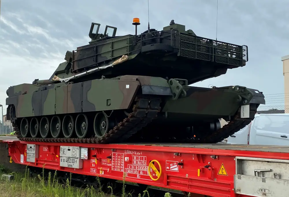 US Army Test New Rail Car with M1 Abrams Tanks and Bradley Fighting Vehicles in Germany