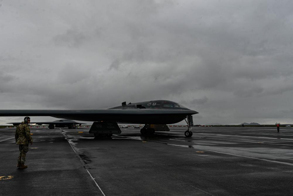 US Air Force B2 Spirit Strategic Bomber Aircraft Flies Alongside Fifth-generation Allies
