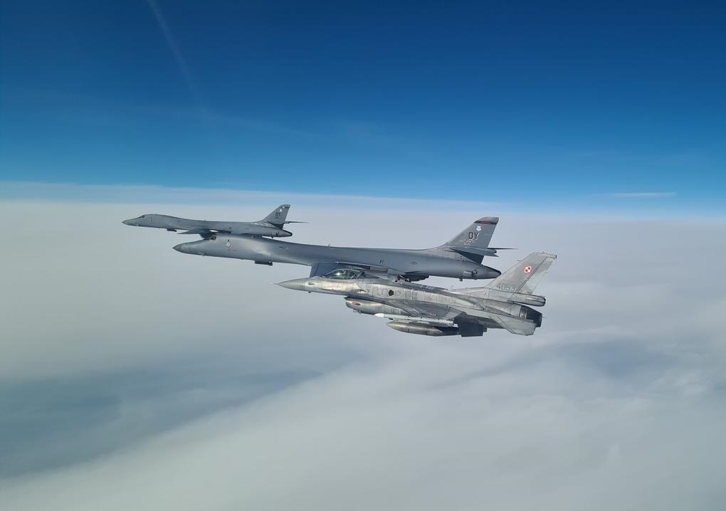 NATO and Partner Fighters Team Up with US Bombers in the Baltic Sea Region