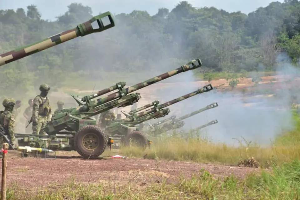 Malaysian Royal Artillery Regiment’s  Nexter LG1 MKIII 105mm Howitzer Guns Declared Fully Operational