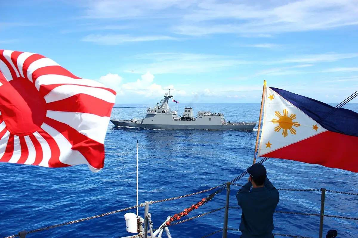 Philippine Navy Frigate BRP Jose Rizal Conducts Exercises with 2 Japan Maritime Self-Defense Warships