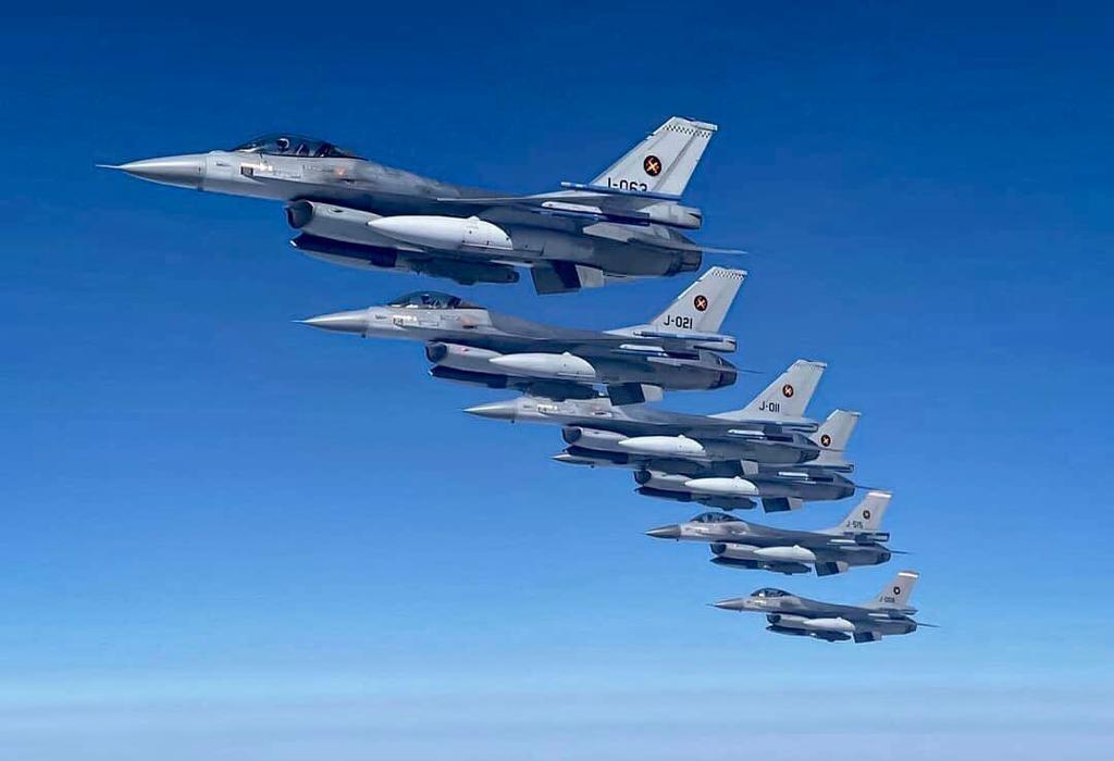 Dutch F-16s carry out integration training with their Italian colleagues over the Mediterranean Sea. Photo courtesy of the Royal Netherlands Air Force.