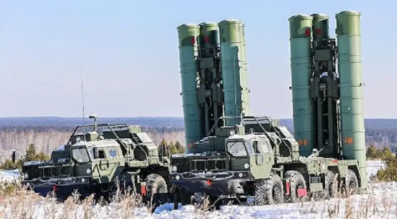 Russian S-400 Triumf Surface-to-air Missile Systems Arrive in Belarus for Joint Drills