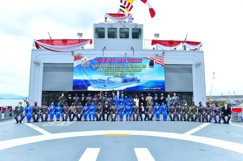Indonesian Navy Teluk Bintuni-class Tank Landing Ship KRI Teluk Palu (523)