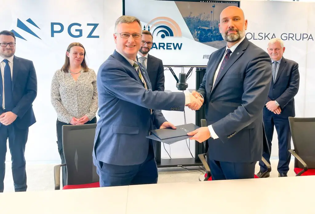 Signing ceremony of the contract by MBDA and PGZ-NAREW