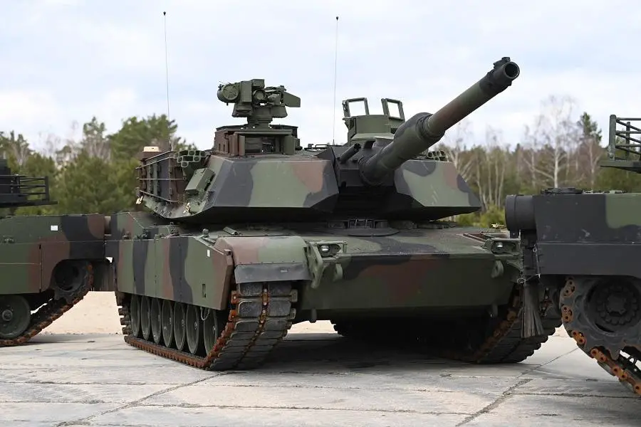 The head of the Ministry of National Defence signed an agreement for the purchase of 250 Abrams tanks for the Polish Army. Mark Brzezinski, the US ambassador to Poland, participated in the signing of the agreement.