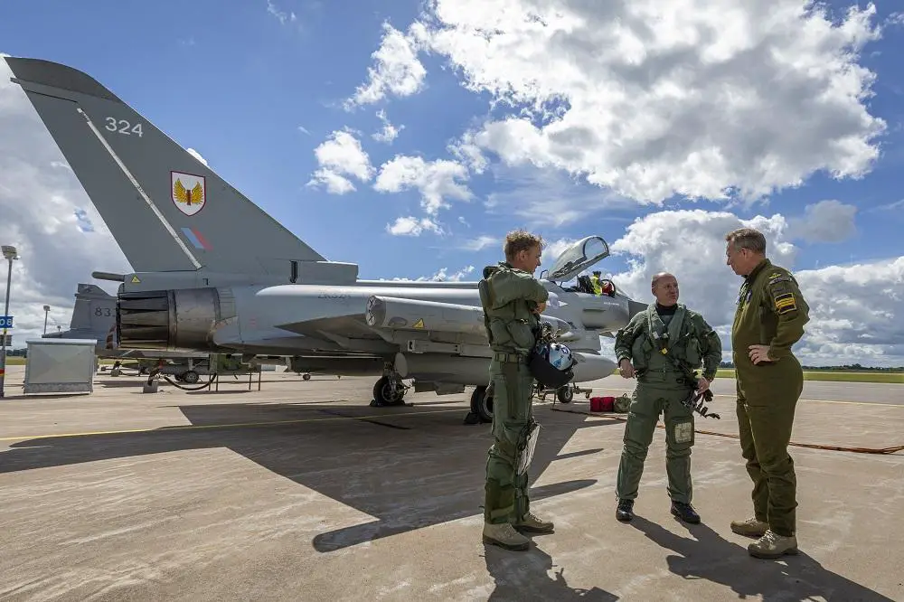 Operating from an unfamiliar environment, a pair of Typhoons from 1 (F) Sqn based at RAF Lossiemouth in Scotland, spent 3 days in Såtenäs in the North of the country conducted high-end warfighting training with their Swedish AF counterparts.
