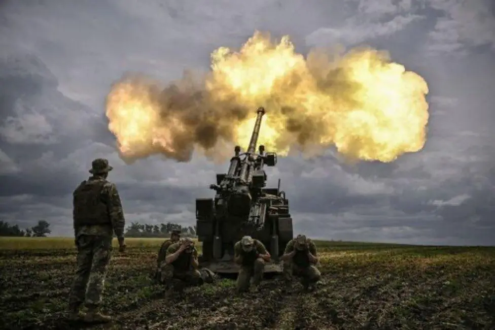 Ukrainian Army Uses France's Caesar Self-propelled Howitzer