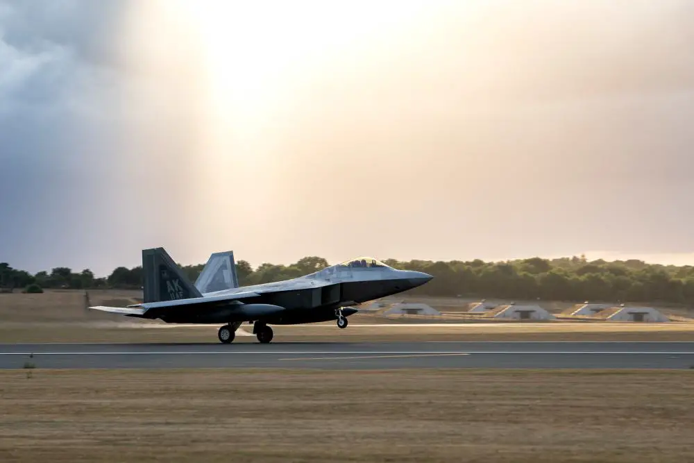US Air Force F-22 Raptor Fighters Arrive in England for NATO Air Shielding