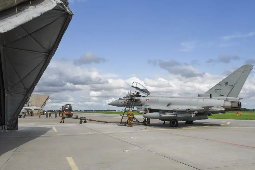 Italian Eurofigthers out of Malbork are going to fly NATO missions in the Baltic region airspace with Hungarian, German and Polish fighters. 