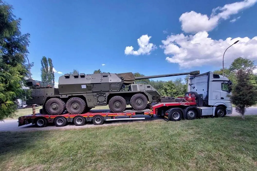 Slovakia Delivers Zuzana 2 155 mm Self-propelled Gun Howitzers to Ukraine