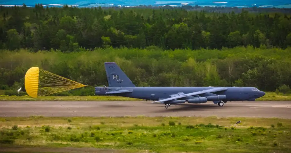 US Air Force B-52 Stratofortress Strategic Bomber Lands In Maine After 29 Years