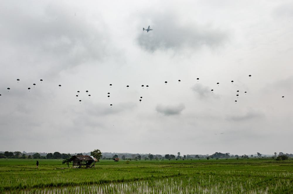 US Paratroopers Kick-off Super Garuda Shield with Trilateral Airborne Operations