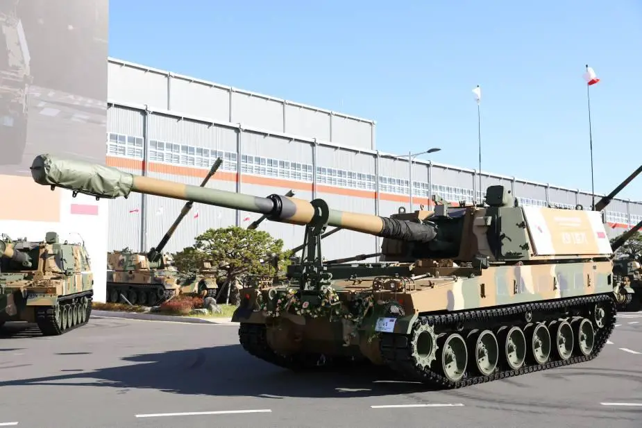 First Batch of K9PL Self-propelled Howitzers Rolled Out for Delivery to Poland