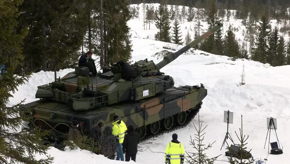 K2 tank during testing at Rena, Norway. Photo: Nammo