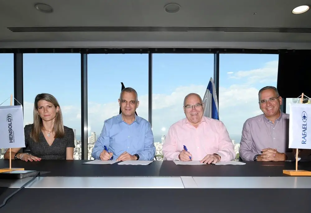 Teaming agreement signed (from left): Celia Pelaz, Chief Strategy Officer HENSOLDT, Maj. Gen (ret) Yoav Har-Even, President & CEO RAFAEL, Thomas Müller, CEO HENSOLDT, and Dr. Ran Gozali, Executive Vice President, GM Land & Naval Division RAFAEL. Photo: RAFAEL