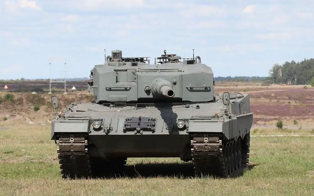 Rheinmetall Supplying Czech Army with Leopard 2 Main Battle Tanks and Buffel Armored Recovery Vehicles