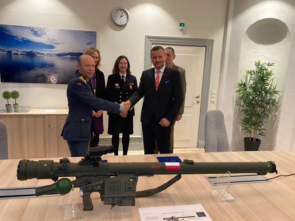 The Norwegian Armed Forces will be equipped with the PIORUN MANPADS manufactured by MESKO S.A.. The agreement for MANPADS delivery was signed on November 29 this year in Oslo. Norway is yet another country, after Estonia and United States, that has decided to purchase  Piorun MANPADS. 