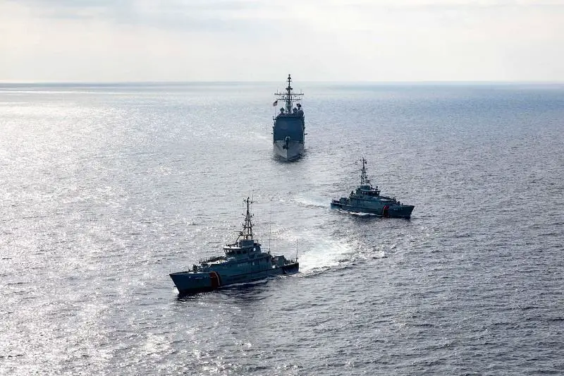The Ticonderoga-class guided-missile cruiser USS Leyte Gulf (CG 55) sails in formation with Albanian Coast Guard ships ALS Lissus (P 133) and ALS Butrinti (P 134) for the NATO-led vigilance activity Neptune Strike 22.2 (NEST 22.2), Oct. 17, 2022. NEST 22.2 is the natural evolution of NATO’s ability to integrate the high-end maritime warfare capabilities of a carrier strike group to support the defense of the alliance in Europe.
