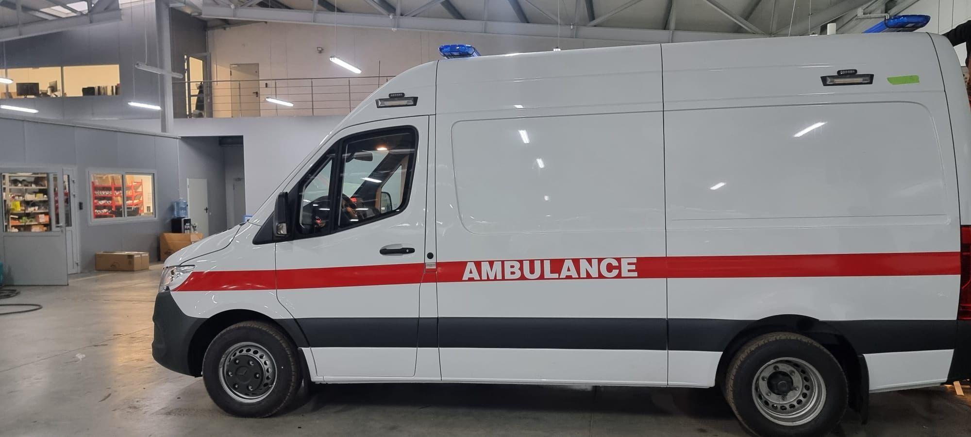 Israel's Ministry of Defense delivers Mercedes Sprinter armored ambulances to Ukraine