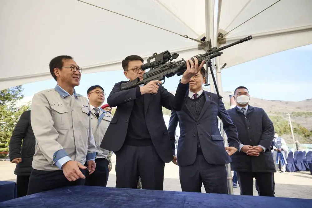 Republic of Korea Army Receives First Batch of K15 Light Machine Guns (LMGs)