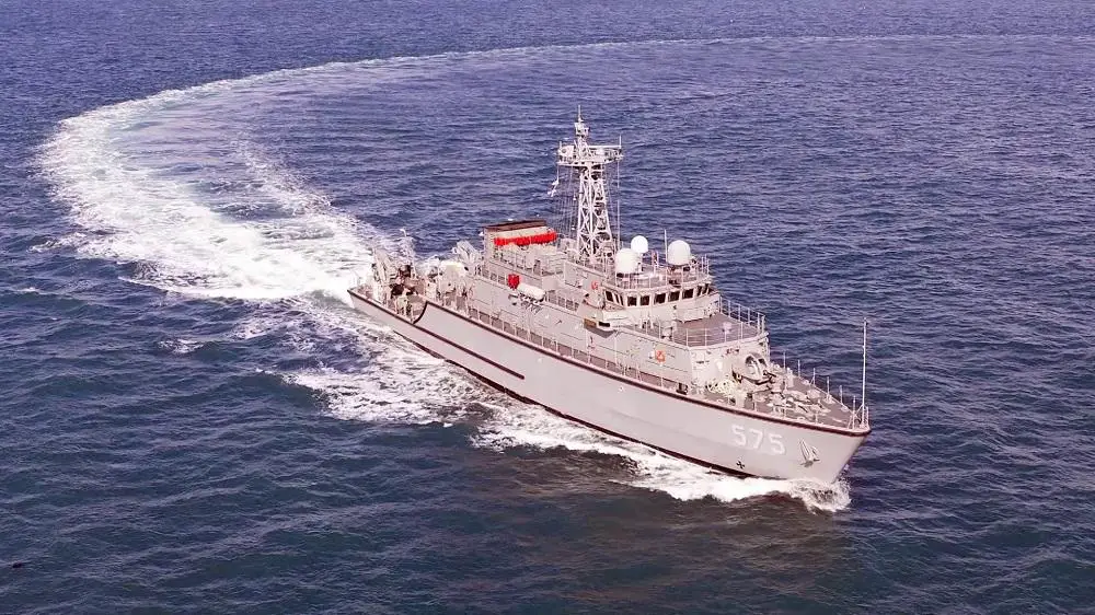 Republic of Korea Navy Yangyang-class minesweeper ROKS Namhae (MSH 575)
