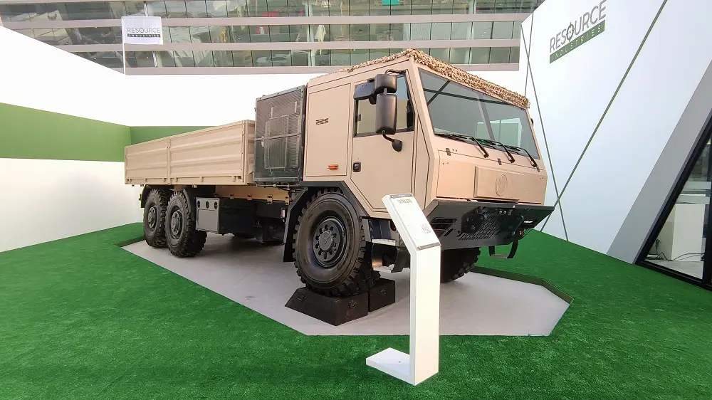 EXCALIBUR ARMY signs contract for production of hundreds vehicles on Tatra chassis