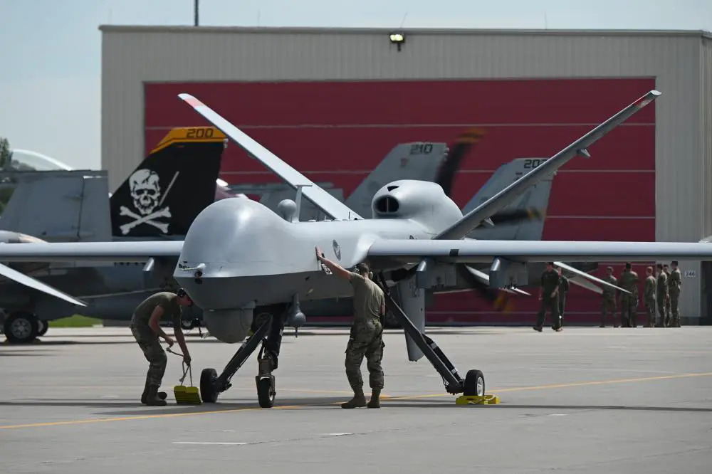 US Navy Uses MQ-9 UAV and E-2D Hawkeye for Simulated Long-range Missile Strike