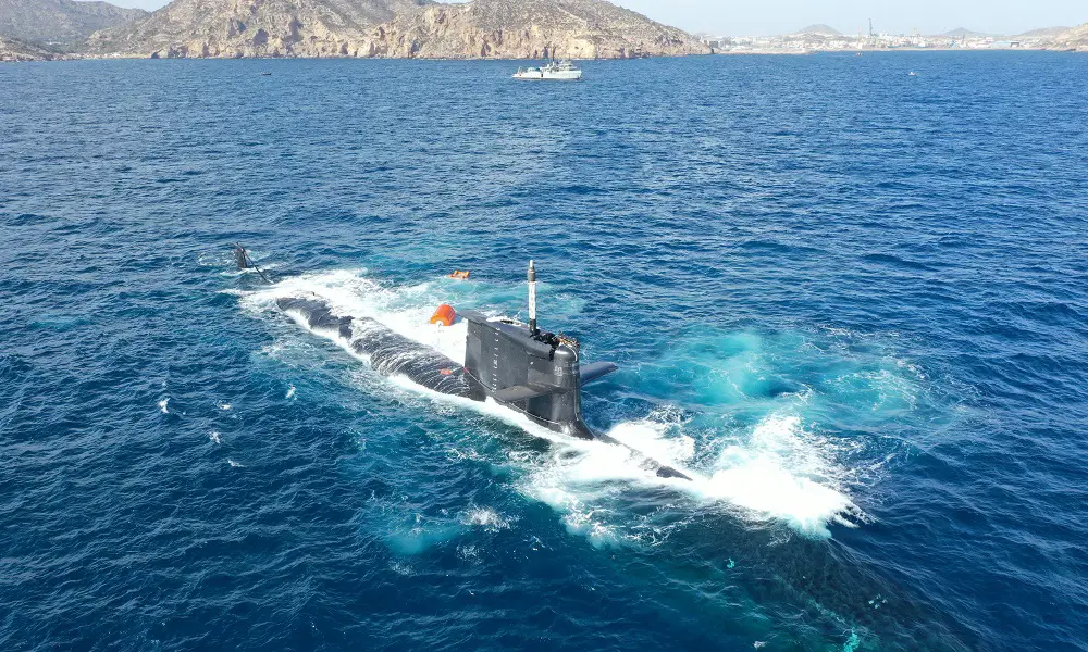 Spanish Navy S-81 “Isaac Peral” Submarine Performs Its First Static Dive