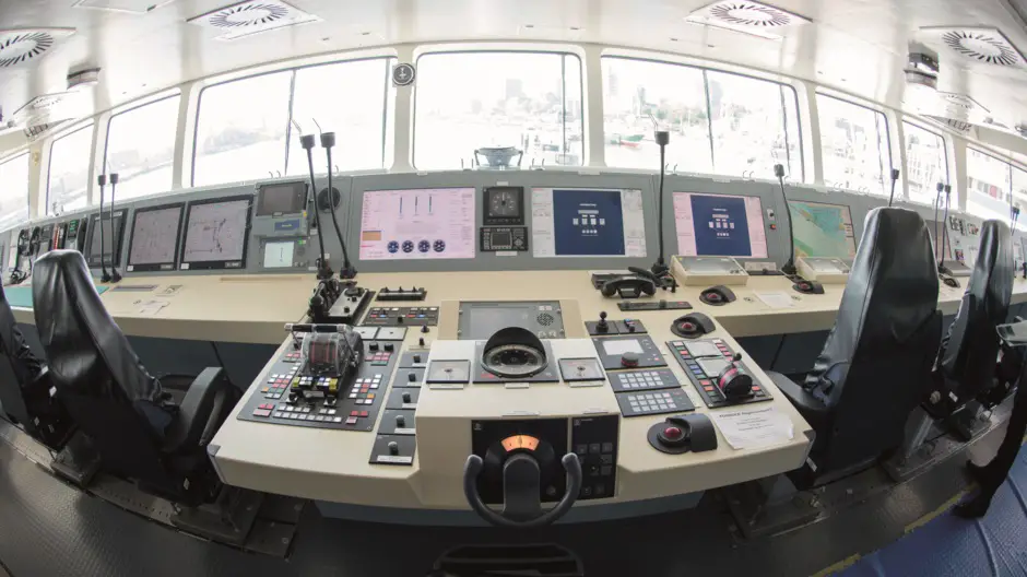 Synapsis Navalwarship integrated navigation and bridge system
