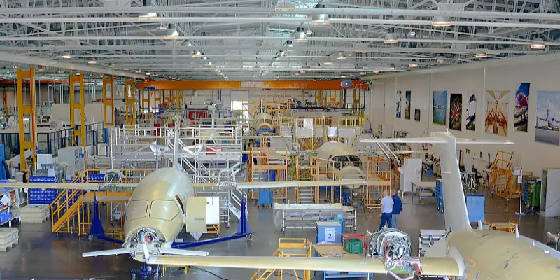 Bidding Opens for Italian Aircraft Maker Piaggio Aerospace