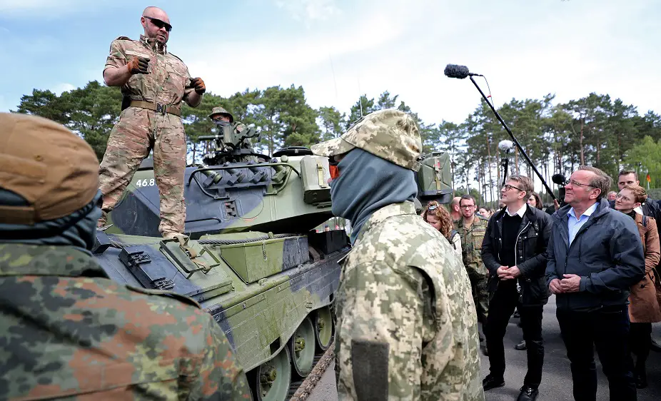 Danish and German Ministers Visit Ukrainian Leopard 1 Main Battle Tank Training Center