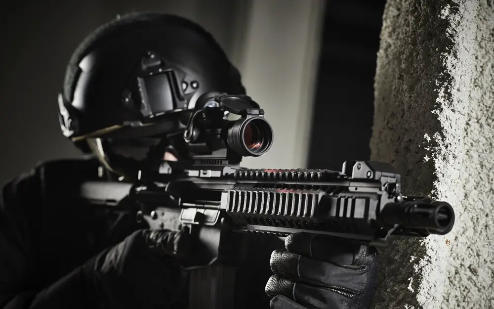 UAE Firearm Manufacturer Caracal Offers CAR 816 Assault Rifles to Malaysian Army