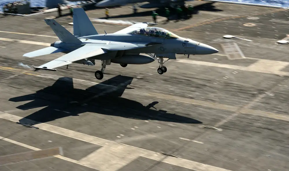 Boeing Awarded $200 Million Advance Payment for F/A-18E/F Super Hornet Fighters